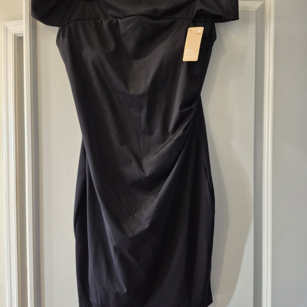 Chic Black One-Shoulder Dress